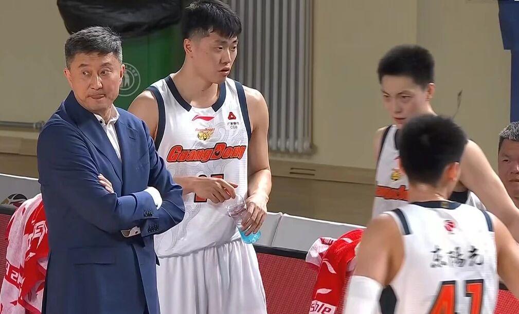 KYgaming-18分大逆转!广东男篮2分惜败新疆,胡明轩失绝杀萨林杰正负值-24